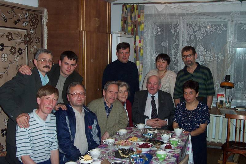 Горно-Алтайск, май, 2002 г. Горно-Алтайск, май, 2002 г.